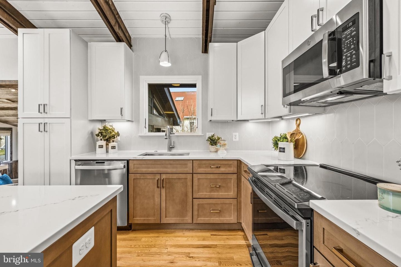 Fairfax VA Staging Project