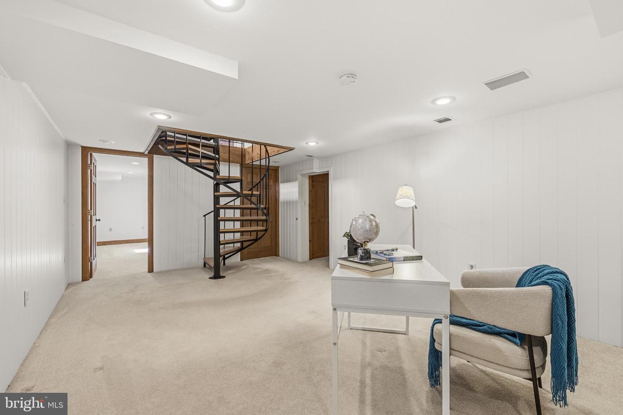 Fairfax VA Staging Project