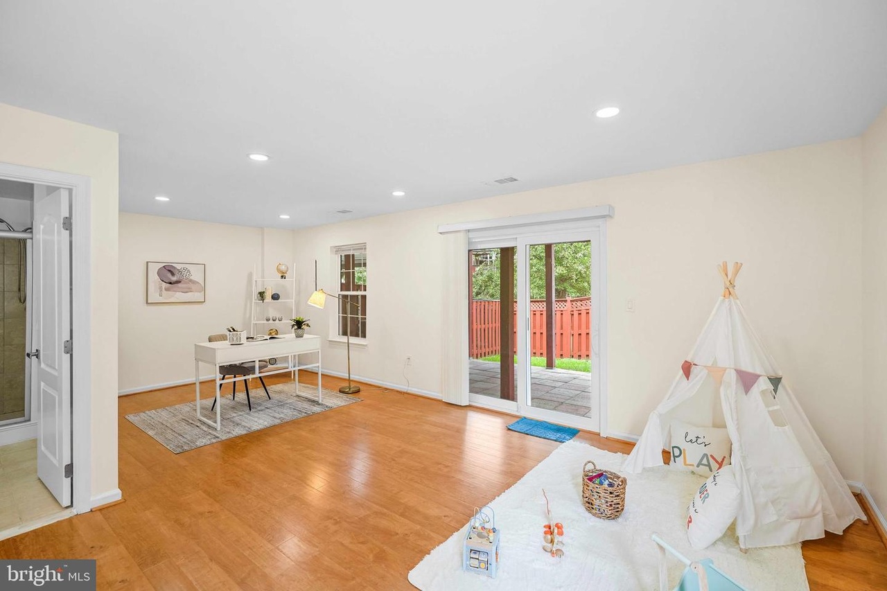 Herndon VA Staging Project